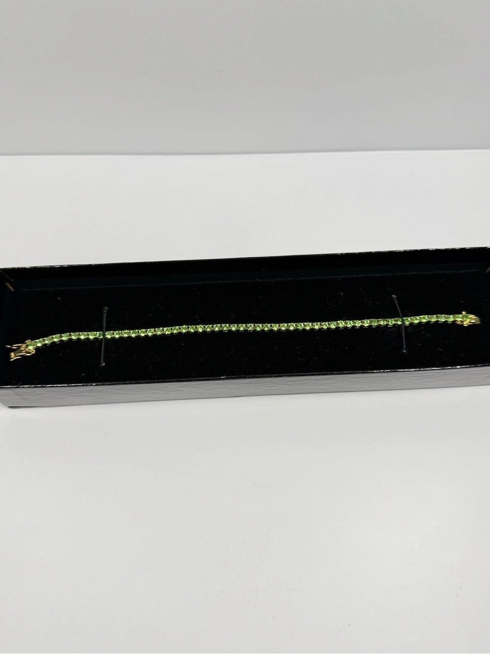 Joan Rivers Classics Collection bracelet Green & Gold Bracelet Like New